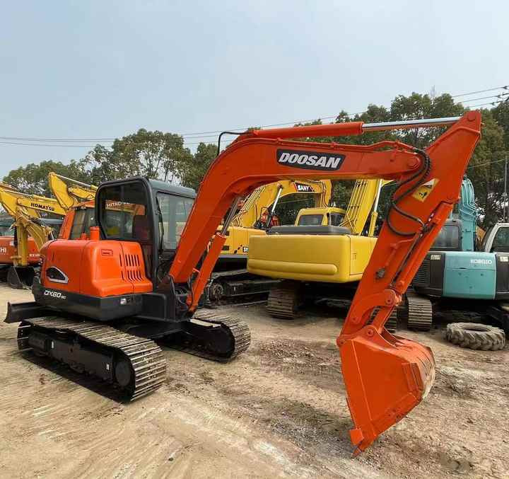 Used Doosan DX60-9c Excavator | Low Hours | Robust Undercarriage | Global Shipping | Discounted Price - Mini excavator: picture 5 Used Doosan DX60-9c Excavator | Low Hours | Robust Undercarriage | Global Shipping | Discounted Price - Mini excavator: picture 5