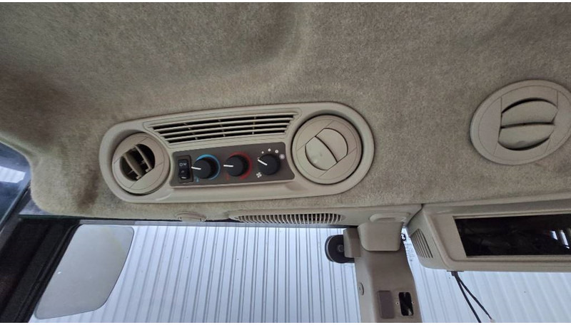 John Deere 5085 M - Farm tractor: picture 3 John Deere 5085 M - Farm tractor: picture 3