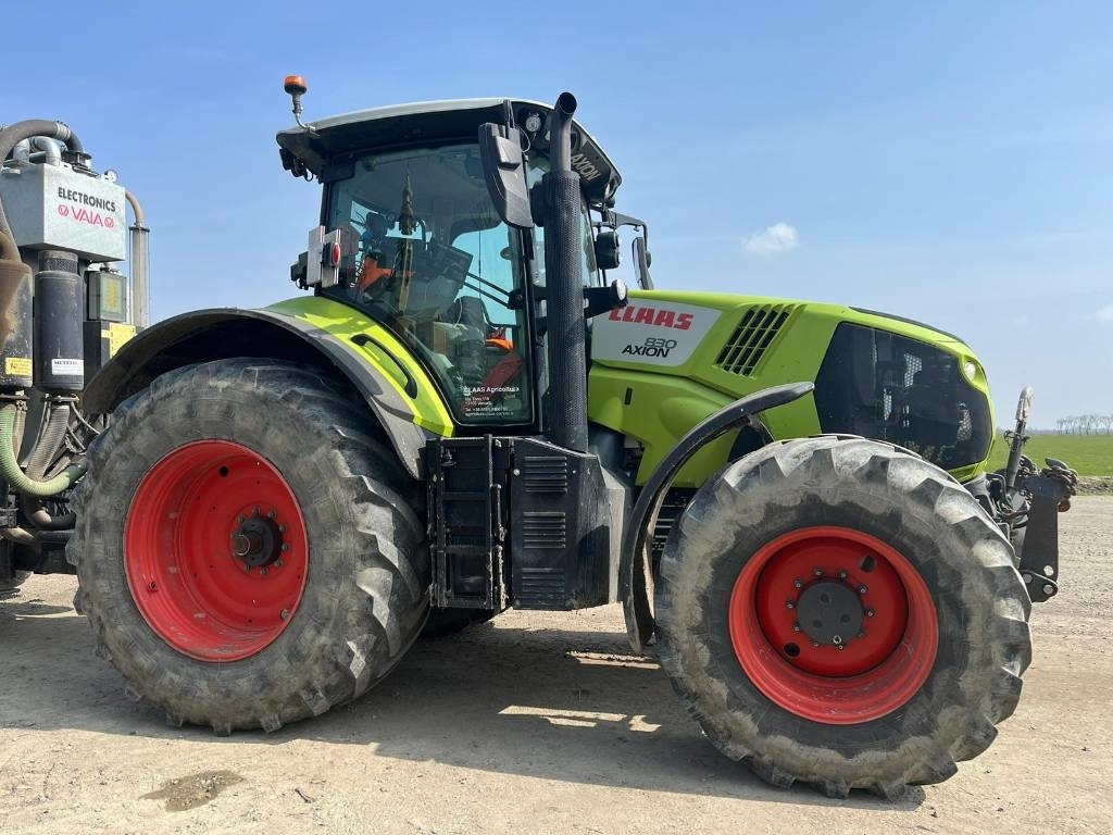 Claas Axion 830 - Farm tractor: picture 1 Claas Axion 830 - Farm tractor: picture 1