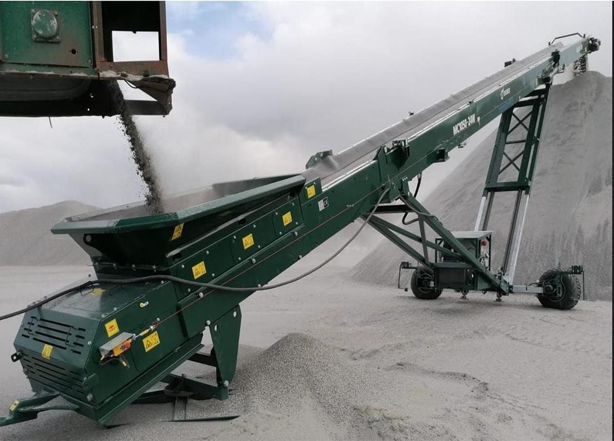 80Ft Heavy Duty Radial Conveyor - Stacker: picture 1 80Ft Heavy Duty Radial Conveyor - Stacker: picture 1