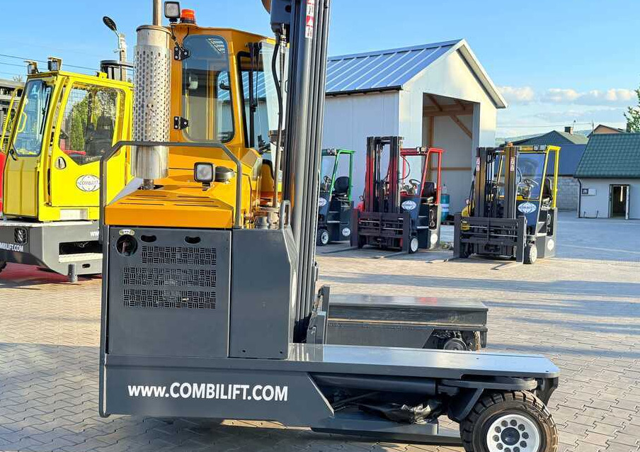 4-way reach truck Combilift C4000 / GAS / TRIPLEX – 5600MM / FREE LIFT / FORK SIDESHIFT / LIKE NEW: picture 8