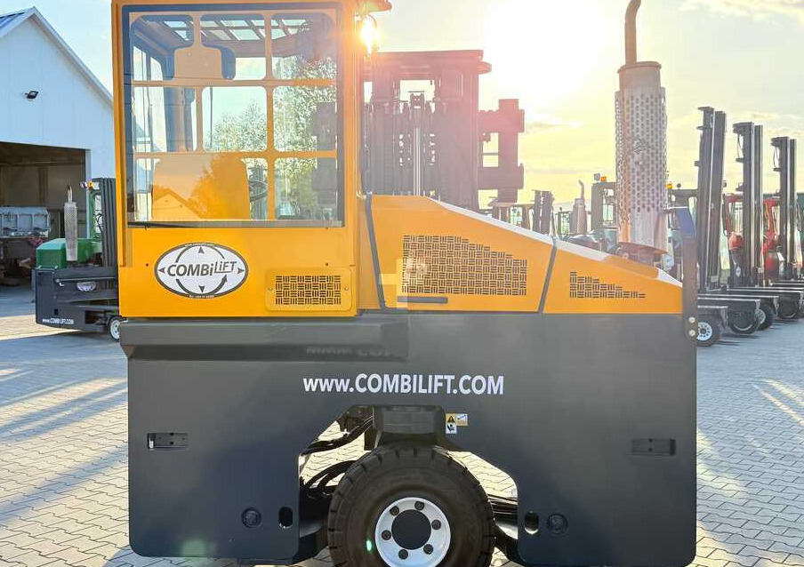 4-way reach truck Combilift C4000 / GAS / TRIPLEX – 5600MM / FREE LIFT / FORK SIDESHIFT / LIKE NEW: picture 23
