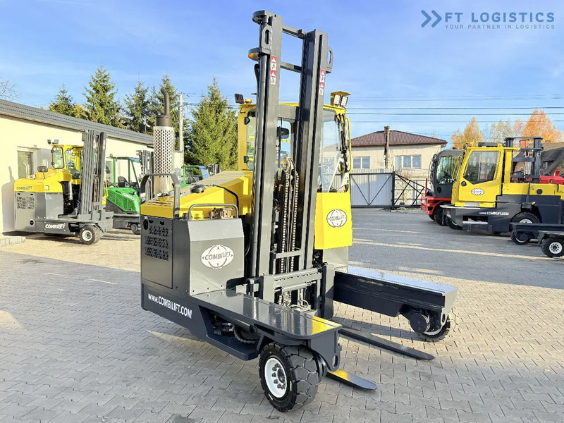 Combilift C4000 – LPG – DUPLEX 4600mm – FREE LIFT – SIDE SHIFT – EXCELLENT CONDITION Wide selection of four-way and side-loading forklifts - 4-way reach truck: picture 4 Combilift C4000 – LPG – DUPLEX 4600mm – FREE LIFT – SIDE SHIFT – EXCELLENT CONDITION Wide selection of four-way and side-loading forklifts - 4-way reach truck: picture 4