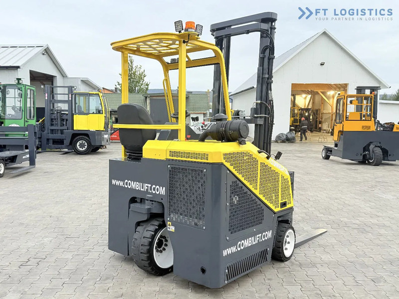 Combilift CB2500 / DUPLEX / 4100MM / DIESEL / FREE LIFT / FORK POSITIONER / SIDE SHIFT / LIKE NEW / Wide range of four-way and side loader - 4-way reach truck: picture 5 Combilift CB2500 / DUPLEX / 4100MM / DIESEL / FREE LIFT / FORK POSITIONER / SIDE SHIFT / LIKE NEW / Wide range of four-way and side loader - 4-way reach truck: picture 5