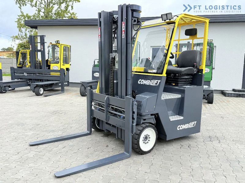 Combilift CB4000 / GAS / TRIPLEX 5200MM / FREE LIFT / FORK POSITIONER / SIDE SHIFT / EXCELLENT CONDITION / Wide range of four-way and side - 4-way reach truck: picture 1 Combilift CB4000 / GAS / TRIPLEX 5200MM / FREE LIFT / FORK POSITIONER / SIDE SHIFT / EXCELLENT CONDITION / Wide range of four-way and side - 4-way reach truck: picture 1