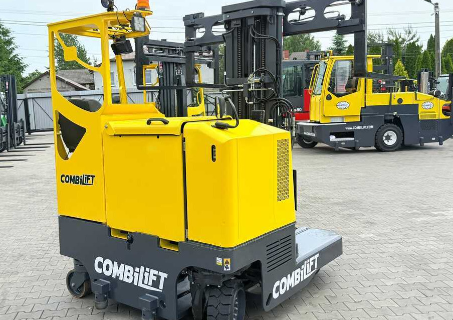 4-way reach truck Combilift MR / ELECTRIC / TRIPLEX – 6000MM / FULL FREE LIFT / WIDE POSITIONER / FORK SIDESHIFT / ONLY 1400 HOURS / LIKE NEW: picture 26