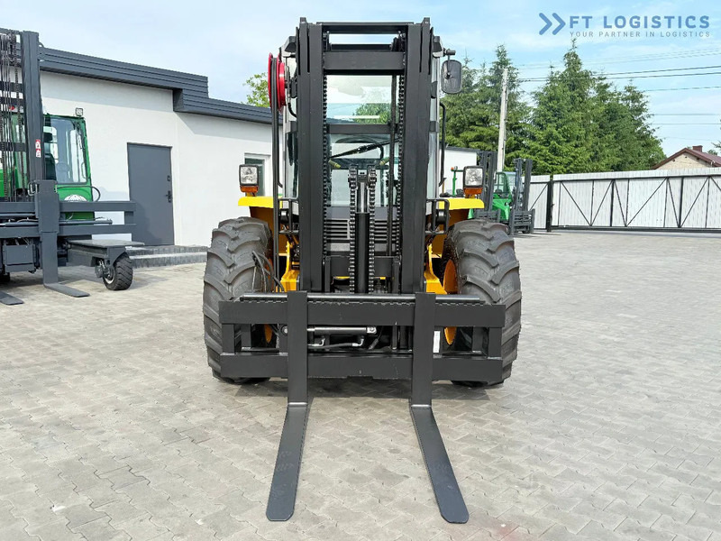 JCB 940 / DIESEL / TRIPLEX 4500MM / FORK POSITIONER / SIDE SHIFT / 4T / NEW TYRES / LIKE NEW 940 / DIESEL / TRIPLEX 4500MM / FORK PO - Rough terrain forklift: picture 4 JCB 940 / DIESEL / TRIPLEX 4500MM / FORK POSITIONER / SIDE SHIFT / 4T / NEW TYRES / LIKE NEW 940 / DIESEL / TRIPLEX 4500MM / FORK PO - Rough terrain forklift: picture 4