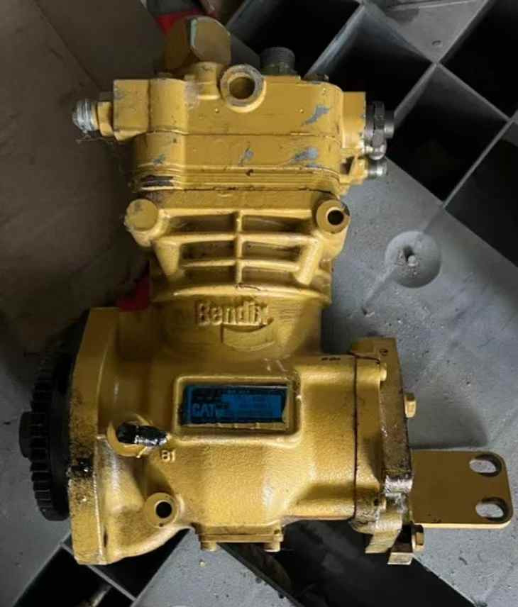 CATERPILLAR 191-6521 - A/C compressor for Air compressor: picture 1 CATERPILLAR 191-6521 - A/C compressor for Air compressor: picture 1