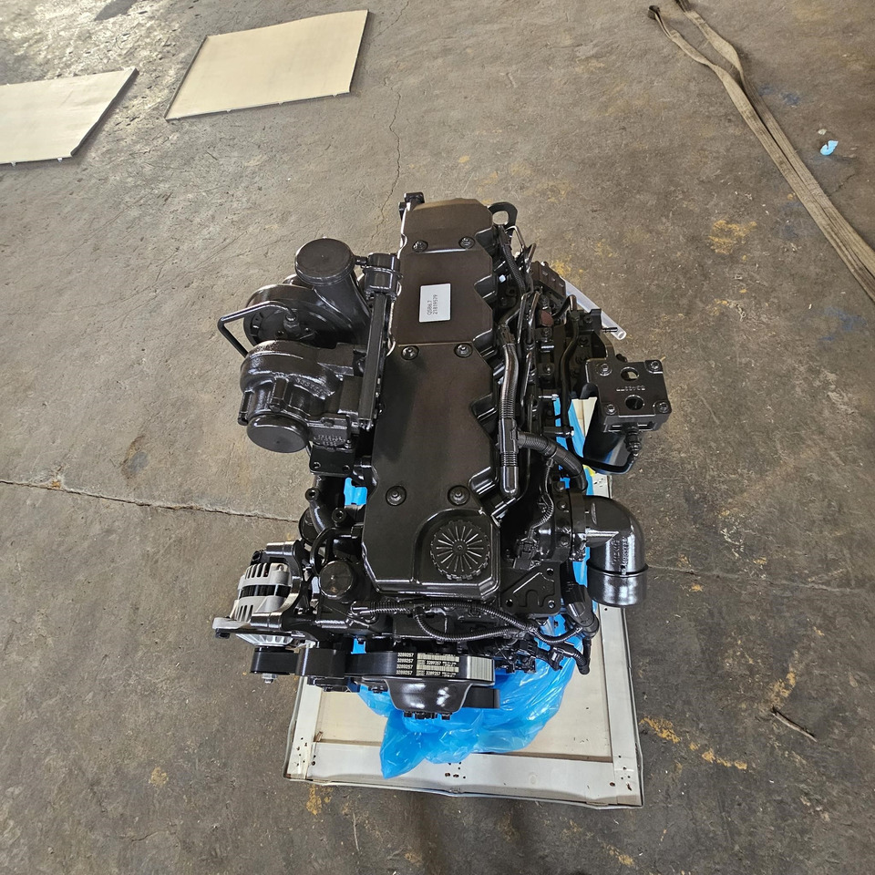 CUMMINS QSB6.7 - Engine for Excavator: picture 1 CUMMINS QSB6.7 - Engine for Excavator: picture 1