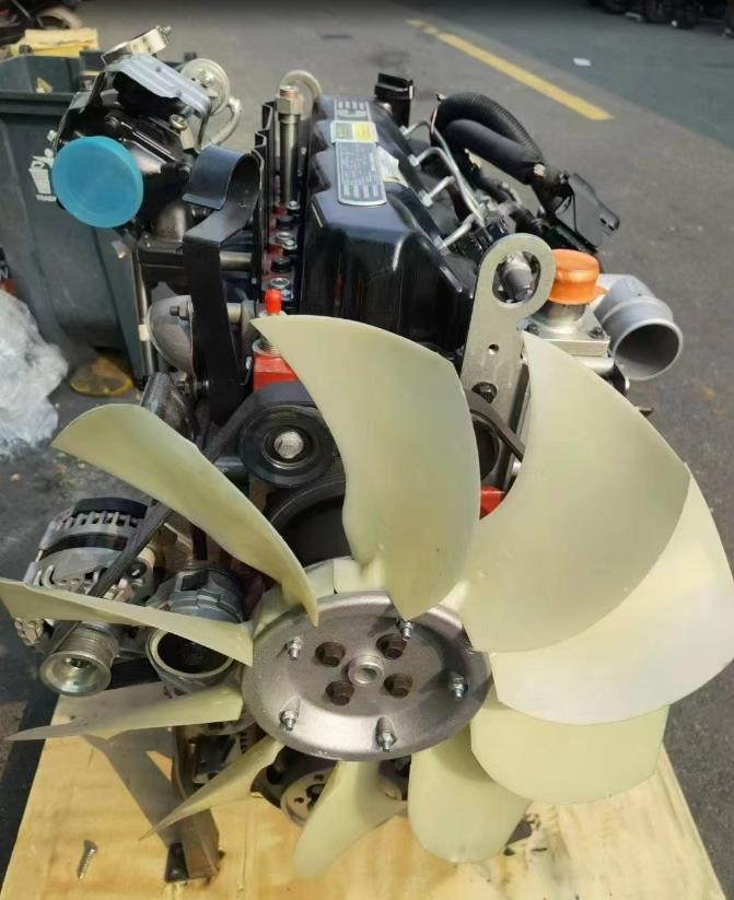 CUMMINS QSF3.8 - Engine for Excavator: picture 1 CUMMINS QSF3.8 - Engine for Excavator: picture 1