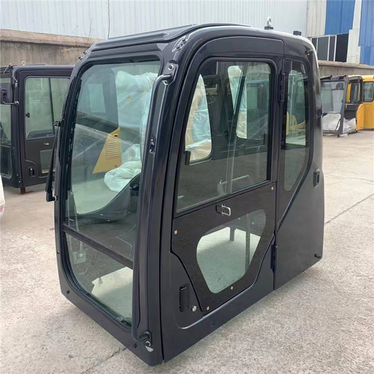 KOBELCO SK200-8 - Cab for Excavator: picture 3 KOBELCO SK200-8 - Cab for Excavator: picture 3