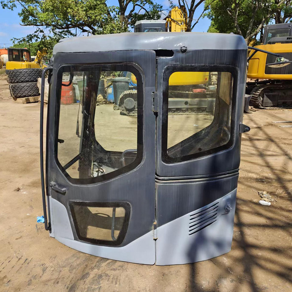 KOMATSU 21W-54-00511 21W-54-00512 21W-54-00513 - Cab for Excavator: picture 2 KOMATSU 21W-54-00511 21W-54-00512 21W-54-00513 - Cab for Excavator: picture 2