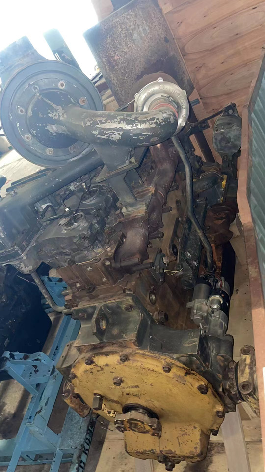 KOMATSU 6D125E-2 - Engine for Bulldozer: picture 4 KOMATSU 6D125E-2 - Engine for Bulldozer: picture 4