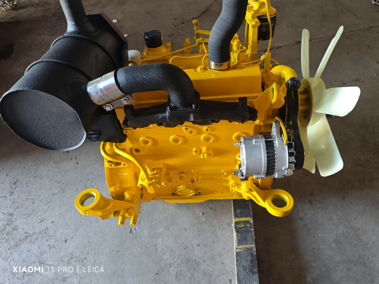 KOMATSU SAA4D95LE - Engine for Excavator: picture 2 KOMATSU SAA4D95LE - Engine for Excavator: picture 2