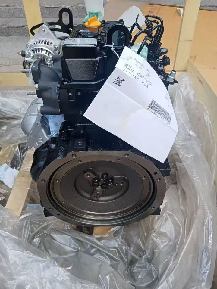 YANMAR 3TNV70 - Engine for Excavator: picture 2 YANMAR 3TNV70 - Engine for Excavator: picture 2