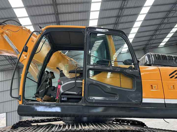 Hyundai Digger 305-9vs Second Hand Korea Made High Performance Machine Hyundai Excavator for Sale - Crawler excavator: picture 2 Hyundai Digger 305-9vs Second Hand Korea Made High Performance Machine Hyundai Excavator for Sale - Crawler excavator: picture 2