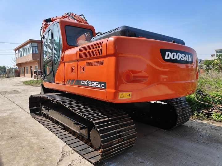 Used Doosan DX225LC Excavator | Low Hours | Heavy Duty | Global Shipping | Well-Maintained - Excavator: picture 2 Used Doosan DX225LC Excavator | Low Hours | Heavy Duty | Global Shipping | Well-Maintained - Excavator: picture 2