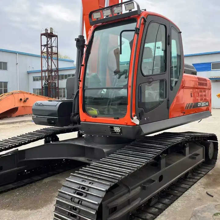 Used Excavator Doosan DX260LC-9 Excavators Mini Equipment Earth Moving Machinery Doosan Digger Excavator for Sale - Mini excavator: picture 5 Used Excavator Doosan DX260LC-9 Excavators Mini Equipment Earth Moving Machinery Doosan Digger Excavator for Sale - Mini excavator: picture 5