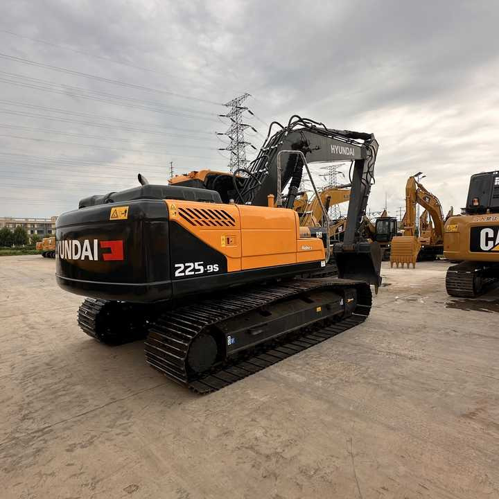 Used Hyundai 225LC-9S Excavator with Excellent Performance for Sale - Crawler excavator: picture 3 Used Hyundai 225LC-9S Excavator with Excellent Performance for Sale - Crawler excavator: picture 3