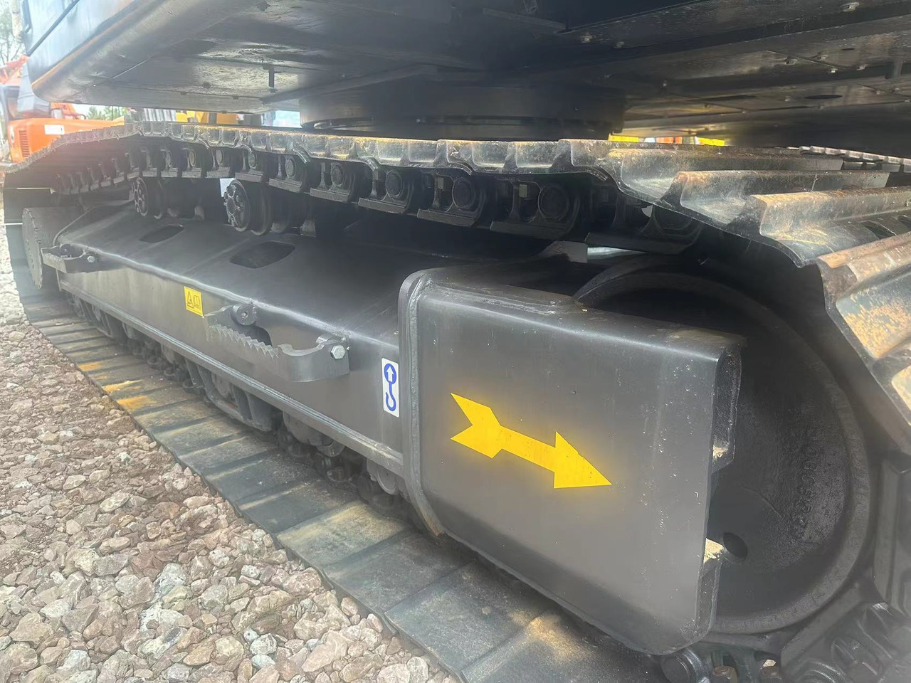 Used VOLVO EC210 Excavator Efficient Heavy Construction Equipment with Original Engine Second Hand Crawler Excavator - Crawler excavator: picture 2 Used VOLVO EC210 Excavator Efficient Heavy Construction Equipment with Original Engine Second Hand Crawler Excavator - Crawler excavator: picture 2