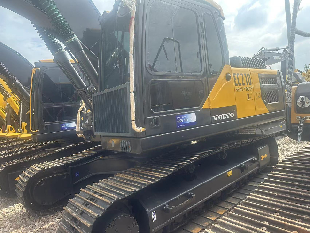 Used VOLVO EC210 Excavator Efficient Heavy Construction Equipment with Original Engine Second Hand Crawler Excavator - Crawler excavator: picture 4 Used VOLVO EC210 Excavator Efficient Heavy Construction Equipment with Original Engine Second Hand Crawler Excavator - Crawler excavator: picture 4