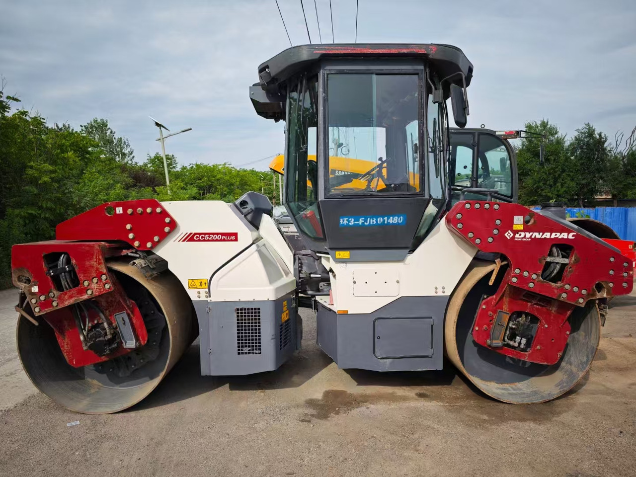 DYNAPAC CC5200 - Road roller: picture 1 DYNAPAC CC5200 - Road roller: picture 1