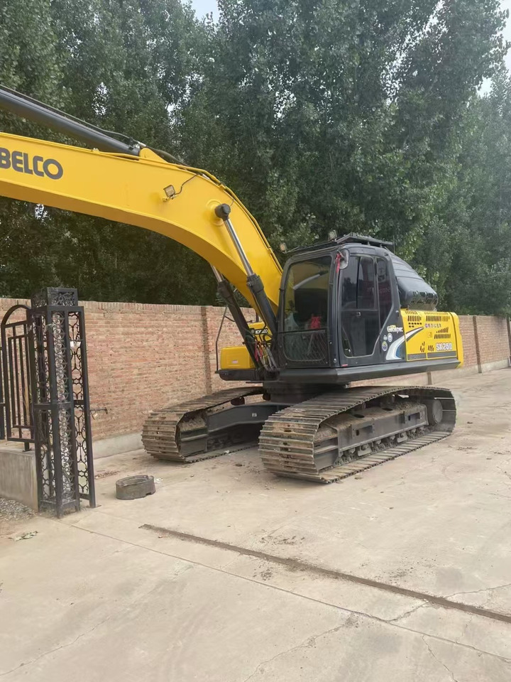 KOBELCO SK250 - Mini excavator: picture 1 KOBELCO SK250 - Mini excavator: picture 1