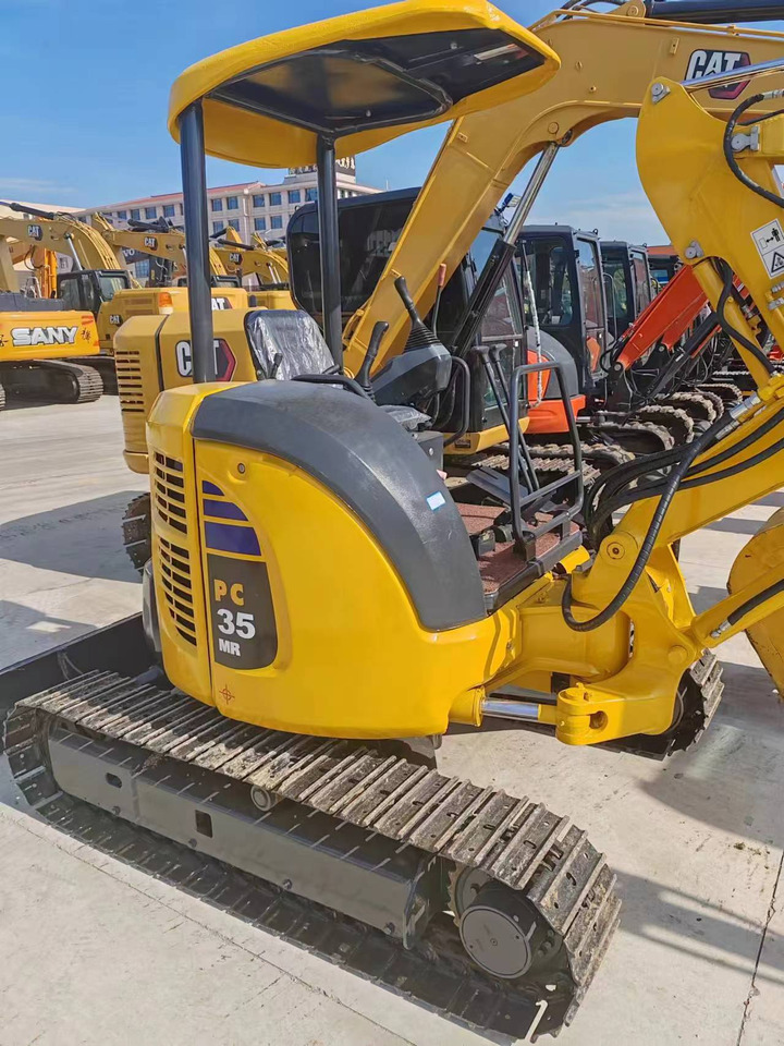 KOMATSU PC35 - Crawler excavator: picture 1 KOMATSU PC35 - Crawler excavator: picture 1