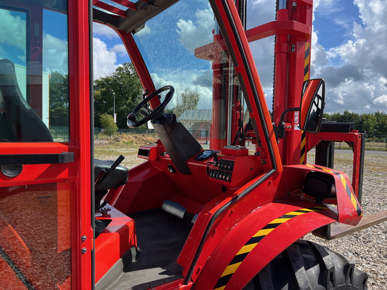 MANITOU M30-4 ST3B - Rough terrain forklift: picture 3 MANITOU M30-4 ST3B - Rough terrain forklift: picture 3