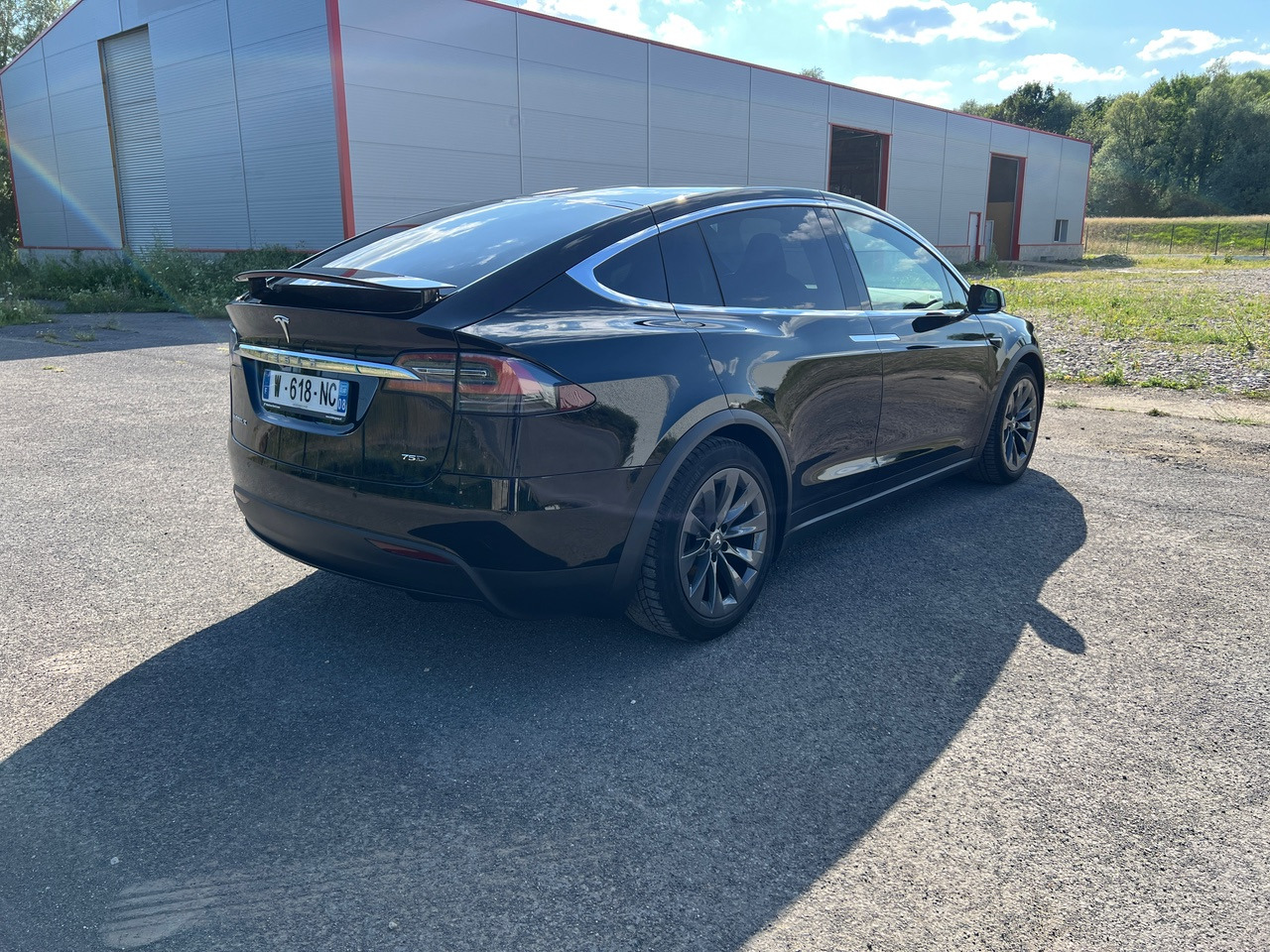 TESLA Model X 75D Autopilot SOH 93% 5 Places - SUV: picture 4 TESLA Model X 75D Autopilot SOH 93% 5 Places - SUV: picture 4