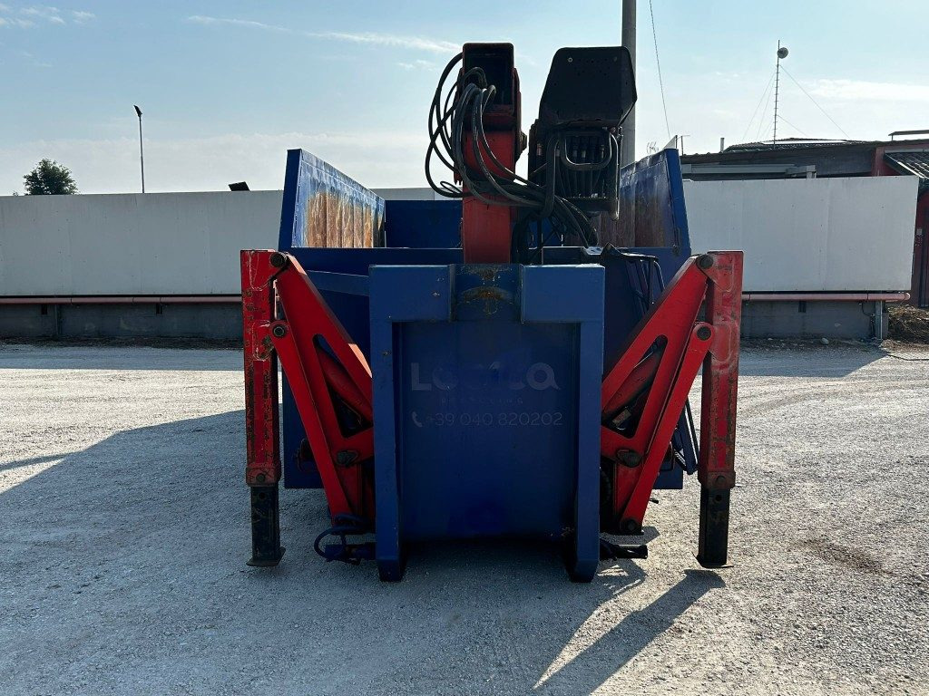 CONTAINER SCARRABILE USATO A CIELO APERTO + GRU - Roll-off container: picture 2 CONTAINER SCARRABILE USATO A CIELO APERTO + GRU - Roll-off container: picture 2