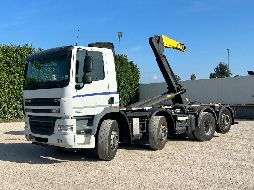 DAF CF85 SCARRABILE - Hook lift truck: picture 1 DAF CF85 SCARRABILE - Hook lift truck: picture 1