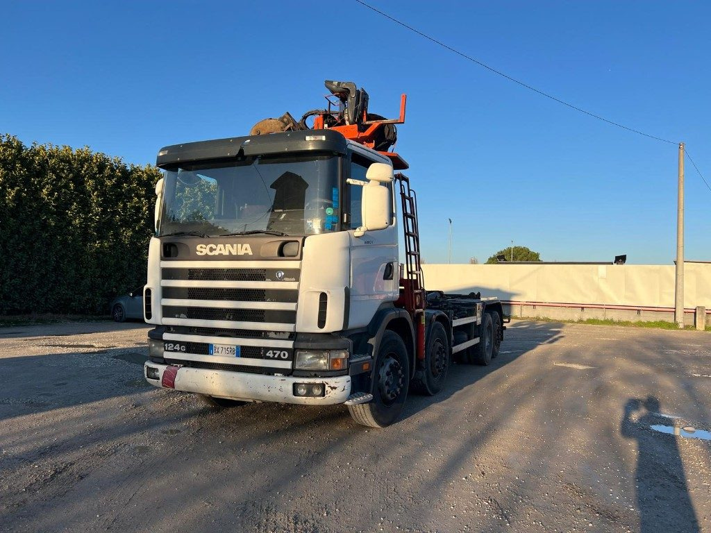 SCANIA CV R124 SCARRABILE CON GRU E POLIPO - Hook lift truck: picture 3 SCANIA CV R124 SCARRABILE CON GRU E POLIPO - Hook lift truck: picture 3