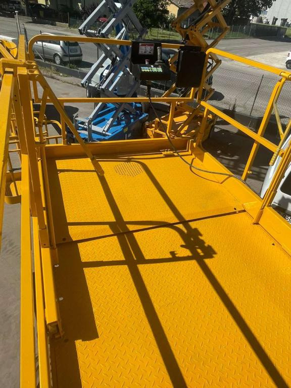 Scissor lift Haulotte HA18SX: picture 7