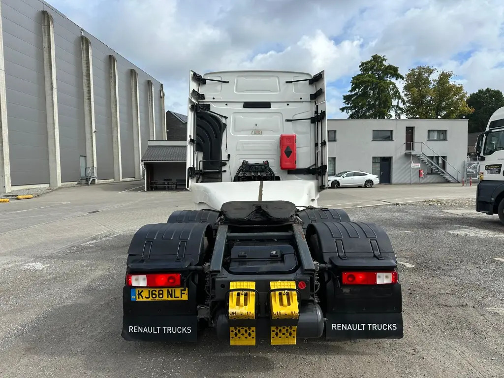 Renault T 480 6x2 - RHD (NLF) - Tractor unit: picture 5 Renault T 480 6x2 - RHD (NLF) - Tractor unit: picture 5