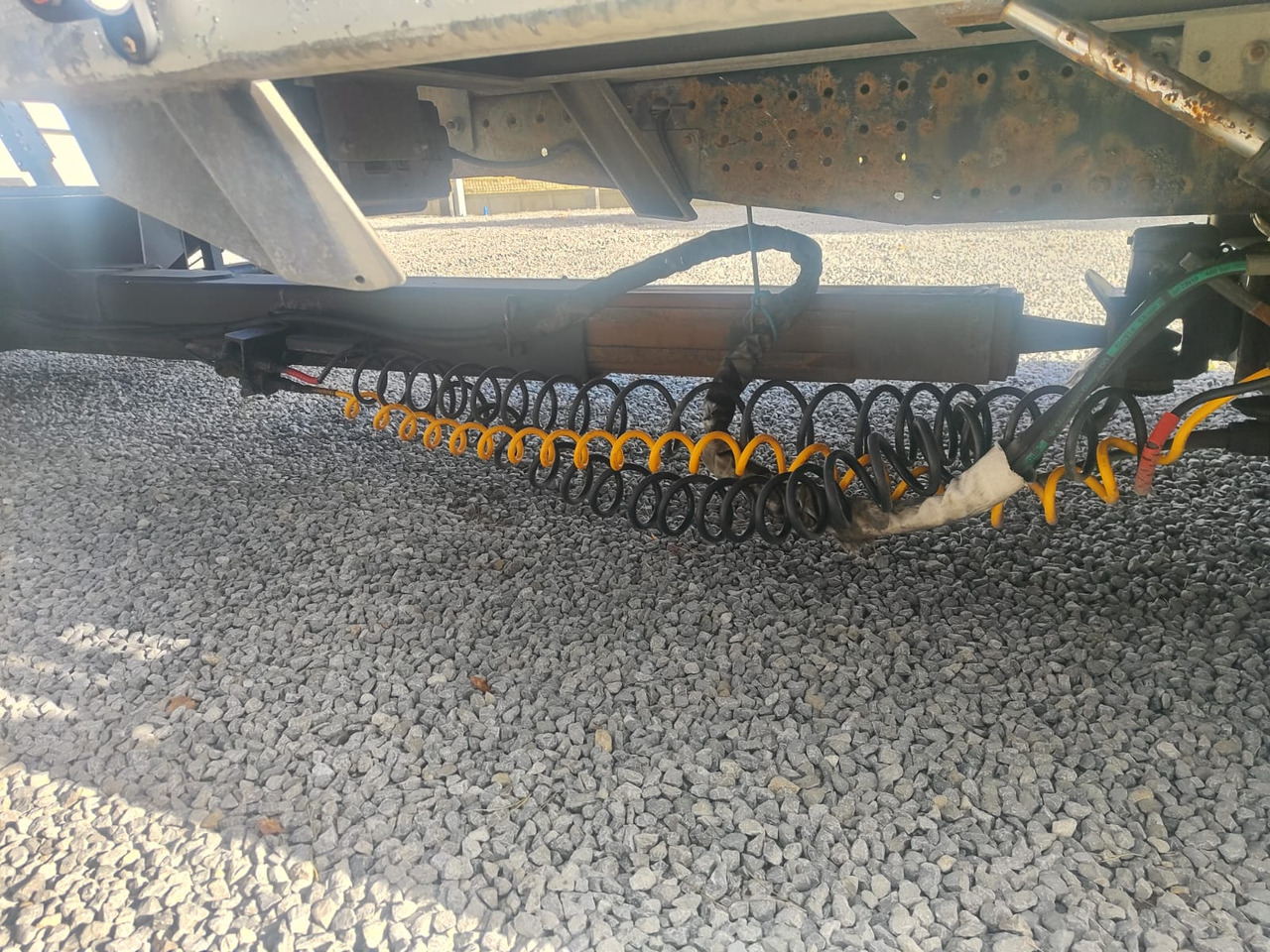 Autotransporter truck for transportation of heavy machinery MAN TGL: picture 18 Autotransporter truck for transportation of heavy machinery MAN TGL: picture 18