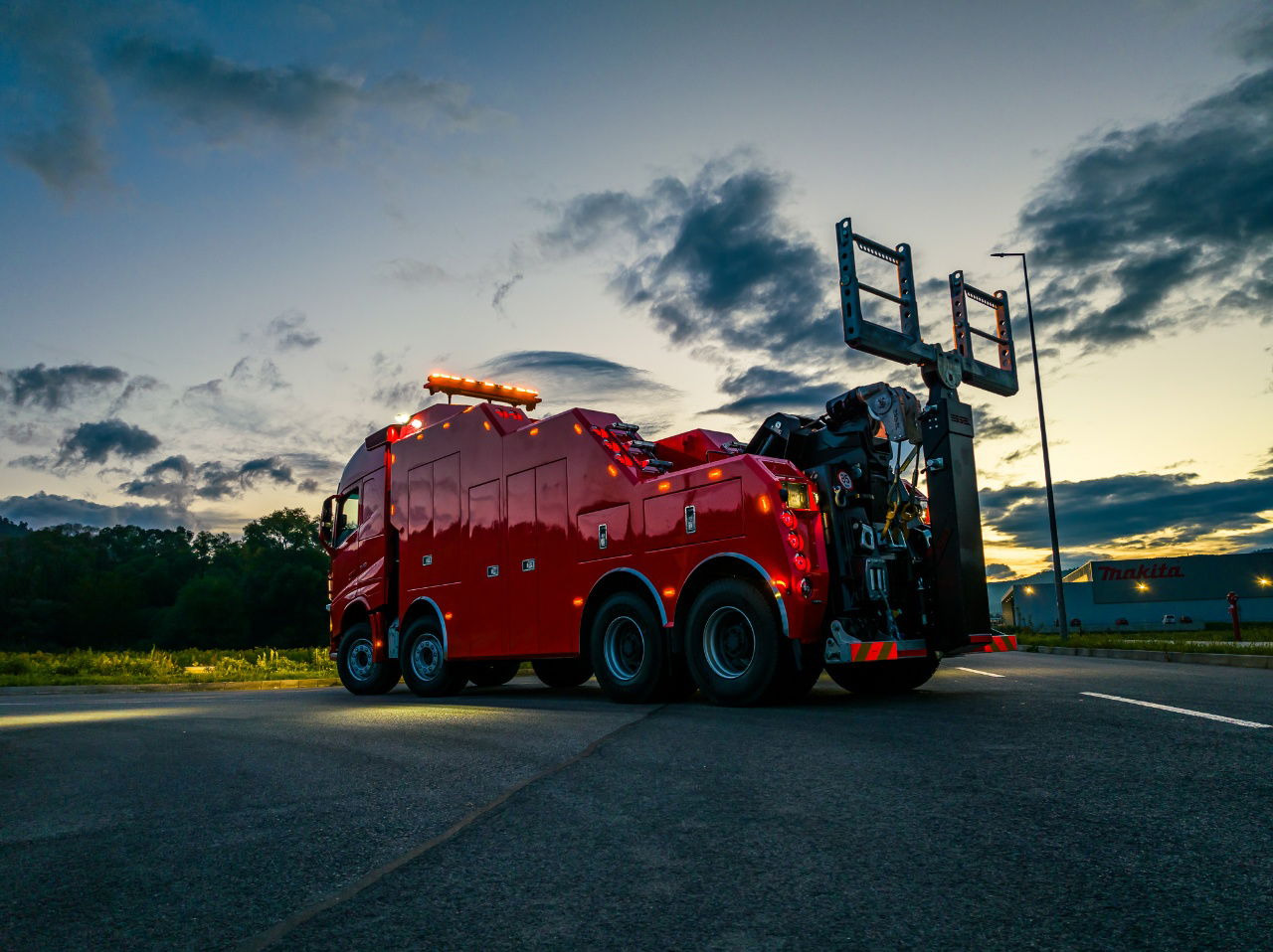 Volvo FH NEW ER4120 5 winches T-REX Volvo FH 540 8x4 WB6,0 White or RED - Tow truck: picture 4 Volvo FH NEW ER4120 5 winches T-REX Volvo FH 540 8x4 WB6,0 White or RED - Tow truck: picture 4