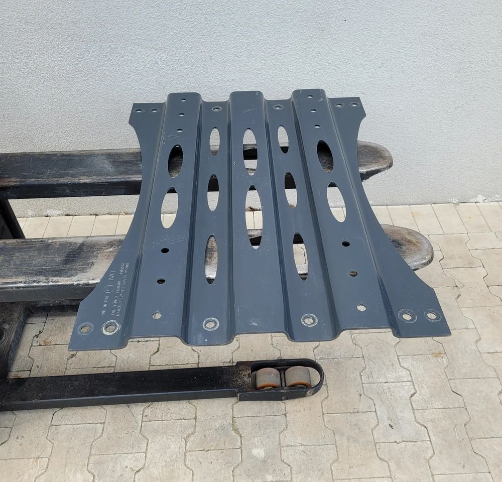 BLACHA SIODLA DAF XG XF NM. 2245141 - Fifth wheel coupling for Truck: picture 1 BLACHA SIODLA DAF XG XF NM. 2245141 - Fifth wheel coupling for Truck: picture 1