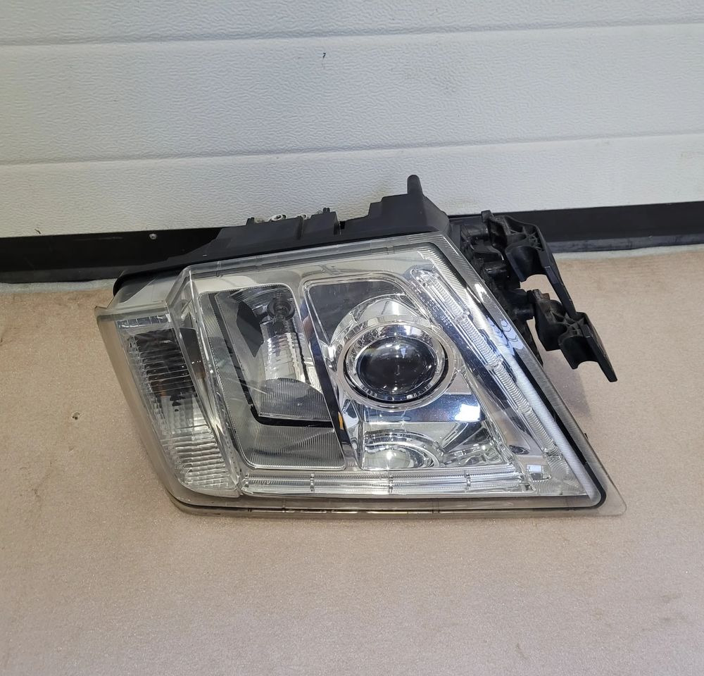 LAMPA XENON LH VOLVO FH 13 ORYGINAŁ - Lights/ Lighting for Truck: picture 1 LAMPA XENON LH VOLVO FH 13 ORYGINAŁ - Lights/ Lighting for Truck: picture 1