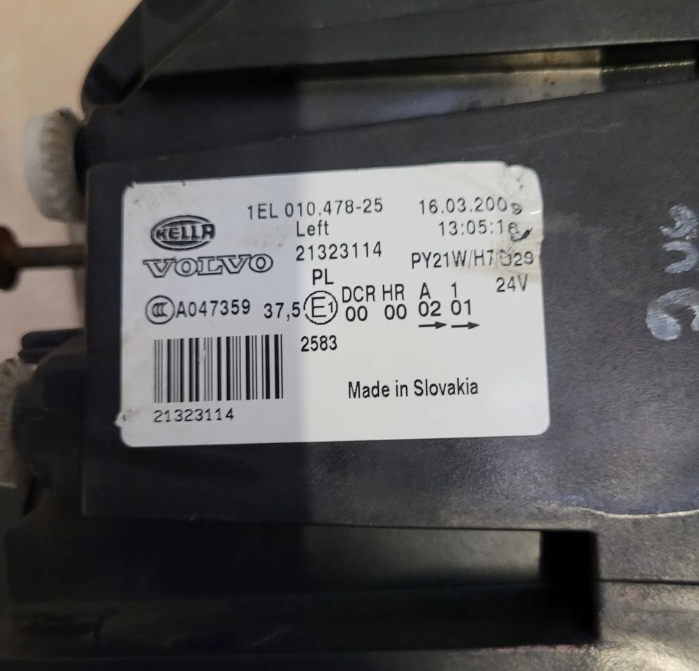 LAMPA XENON LH VOLVO FH 13 ORYGINAŁ - Lights/ Lighting for Truck: picture 5 LAMPA XENON LH VOLVO FH 13 ORYGINAŁ - Lights/ Lighting for Truck: picture 5