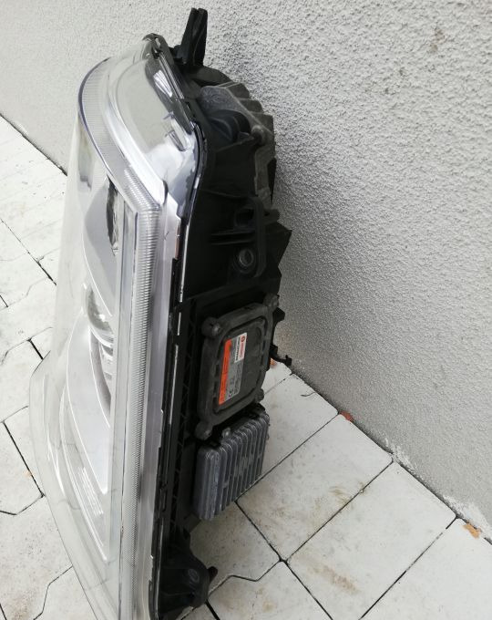 LAMPA XENON VOLVO FH4 FH 4 FM RH SKRETNY ORYGINAŁ - Headlight for Truck: picture 2 LAMPA XENON VOLVO FH4 FH 4 FM RH SKRETNY ORYGINAŁ - Headlight for Truck: picture 2