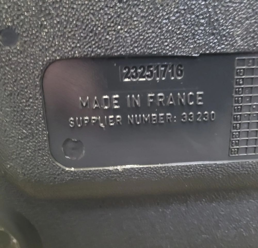 ZBIORNIK AD BULE VOLVO FH4 LOW DECK OM 23251717 CHWALIM116 - AdBlue tank for Truck: picture 3 ZBIORNIK AD BULE VOLVO FH4 LOW DECK OM 23251717 CHWALIM116 - AdBlue tank for Truck: picture 3