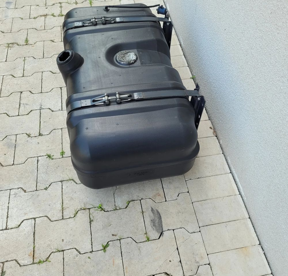 ZBIORNIK PALIWA NISSANA CABSTAR MAXITY - Fuel tank for Truck: picture 2 ZBIORNIK PALIWA NISSANA CABSTAR MAXITY - Fuel tank for Truck: picture 2