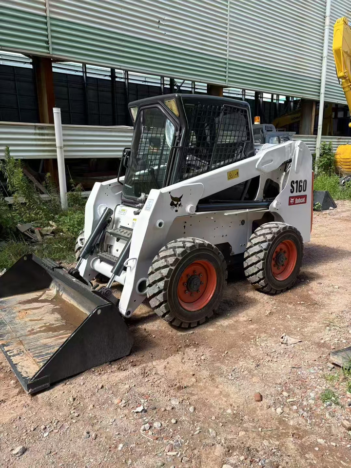 BOBCAT S180 - Skid steer loader: picture 5 BOBCAT S180 - Skid steer loader: picture 5
