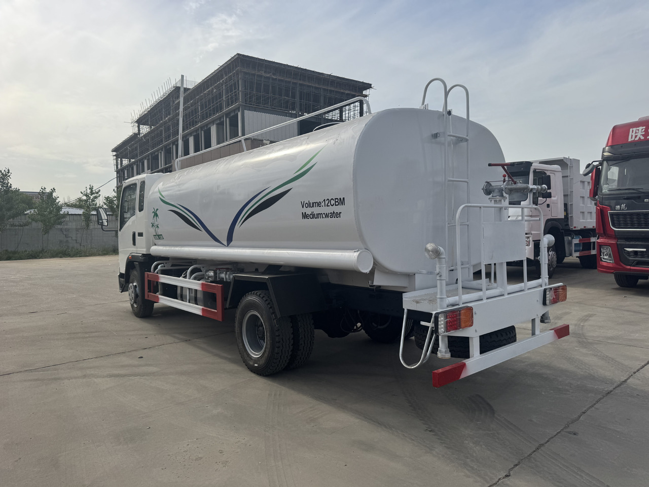 Howo Water Tanker Click for Discount - Water pump: picture 4 Howo Water Tanker Click for Discount - Water pump: picture 4
