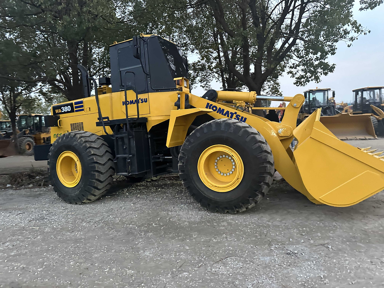 KOMATSU Wheel Loader 380-3 Click Here for Discount - Wheel loader: picture 1 KOMATSU Wheel Loader 380-3 Click Here for Discount - Wheel loader: picture 1