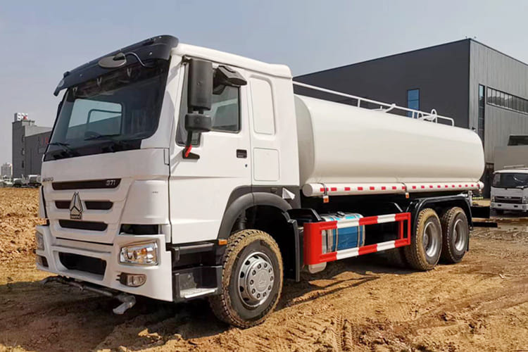 Howo Water Tanker Truck for Sale in Guyana - Tank truck: picture 1 Howo Water Tanker Truck for Sale in Guyana - Tank truck: picture 1