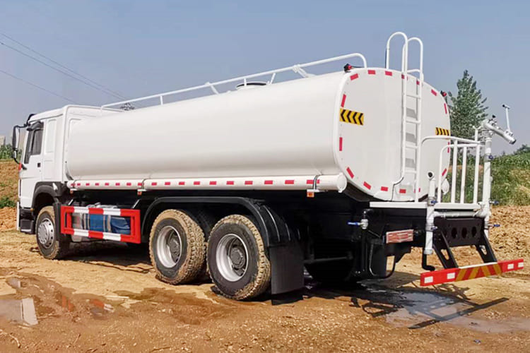 Howo Water Tanker Truck for Sale in Guyana - Tank truck: picture 3 Howo Water Tanker Truck for Sale in Guyana - Tank truck: picture 3