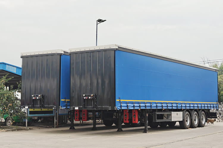 TITAN Curtain Side Trailer for Sale in Tanzania - Curtainsider semi-trailer: picture 1 TITAN Curtain Side Trailer for Sale in Tanzania - Curtainsider semi-trailer: picture 1