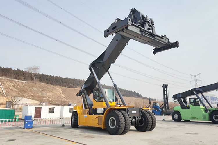 XCMG Container Reach Stacker for Sale in Ghana - Container handler: picture 2 XCMG Container Reach Stacker for Sale in Ghana - Container handler: picture 2